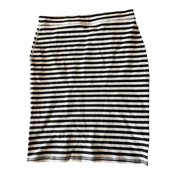 Old Navy Black and White Pencil Skirt Knee-Length Casual - Picture 1 of 2